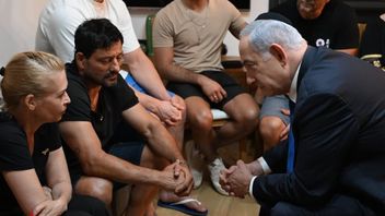 Benjamin Netanyahu's Wife Accuses IDF Leader Wants Her Husband's Coup