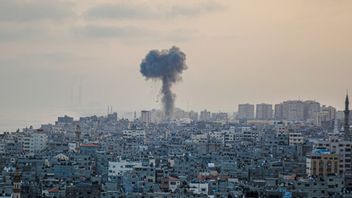 イスラエルがガザに戻る爆撃機、遮断されたインターネットサービス