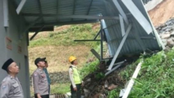 There Is A Landslide Near The Explosive Warehouse Of PT Antam Bogor
