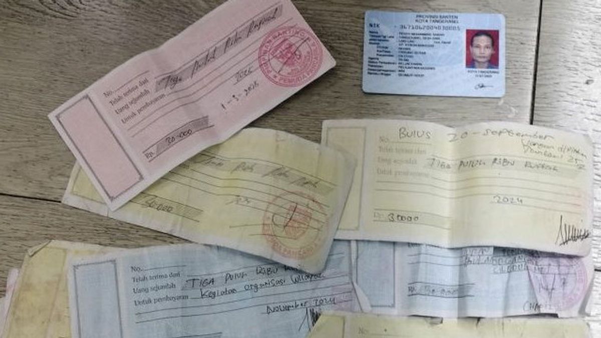 arrestation par la police des vendeurs de thé solo à Tangerang