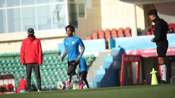 Shin Tae-yong Invite Ronaldo Au Tadjikistan