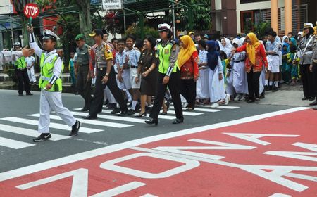 21 Sekolah di Riau Terendam Banjir, Gubernur Minta Kepsek Terapkan Pembelajaran Daring