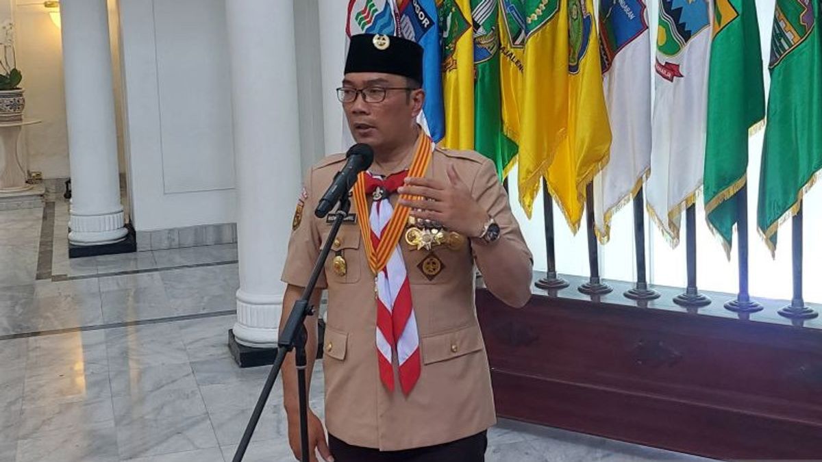 Ridwan Kamil Siap Ulurkan Tangan, Desain Kembali Patung Sepatu Cibaduyut Dekat Fly Over Kopo