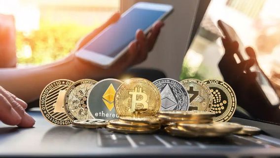 Survey: Global Cryptocurrency Adoption Increases By 221 Million Users In 2021