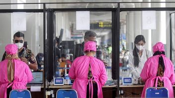 Pemerintah Bakal Hapus Kewajiban <i>Entry Test</i> di Bandara Kecuali Suspek COVID-19