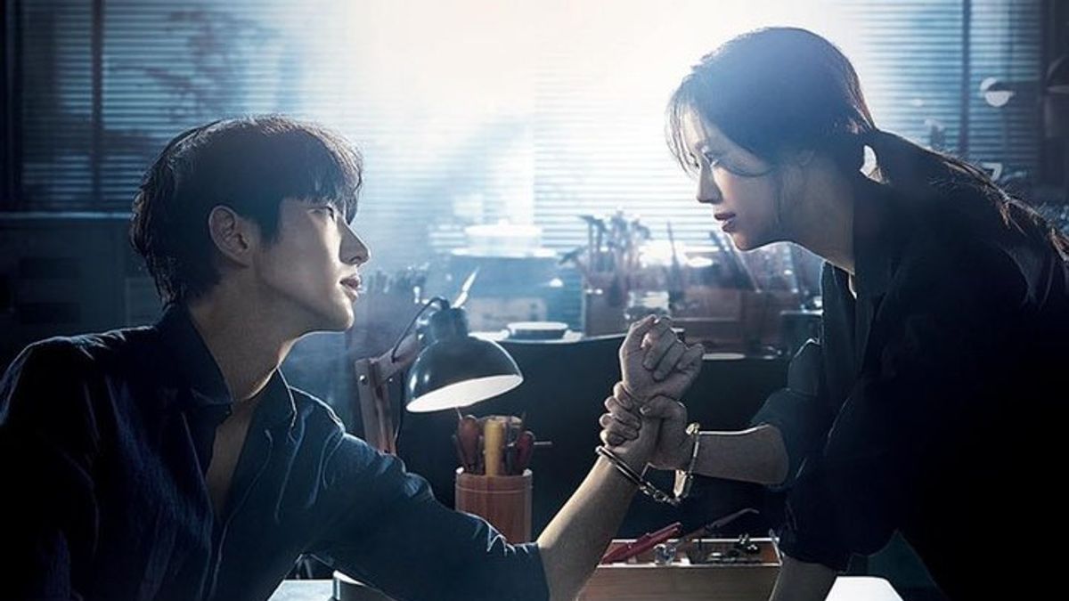Teaser Baru <i>Flower of Evil</i> Hadirkan Ketegangan Lee Joon Gi dan Moon Chae Won
