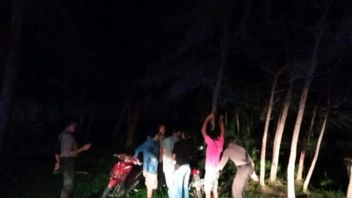 La Police Dispersés Partie De La Jeunesse Boire Du Tuak Mélangé Avec Des Médicaments Contre La Toux à Mukomuko Bengkulu