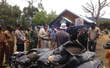 Bantu 50 Sak Semen dan Uang Rp150 Juta, Bupati Jayawijaya Ingatkan Ini ke Panitia Pembangunan Gereja