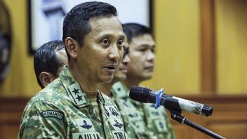 TNI garantit la transparence dans la gestion des cas de pulvérisation d'eau dure Andrie Yunus