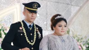 Menikah dengan Baju Dinas, Ini Profil Menantu Nia Daniaty yang Dilaporkan Penipuan CPNS
