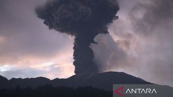BMKG Pantau Sebaran Abu Vulkanik Marapi yang Berpotensi ke Arah BIM 