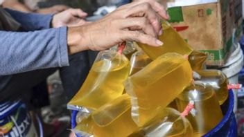 DIY警察は、バルク食用油の包装への不正流用を予測しています