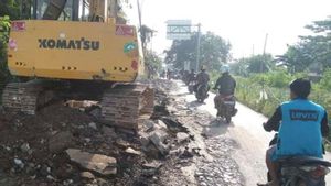 Jalan Ambles Exit Tol Gabus Kabupaten Bekasi Diperbaiki Sementara, Dananya Rp15 Miliar