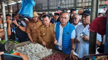 贸易部长祖拉斯要求企业家从每公斤2，000印尼盾以上的农民那里购买棕榈油FFB