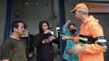 Ganjar Comes To Flood Locations In Semarang City, People Asked To Be Alert