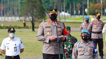 La Police Du Centre De Jakarta Dispersera Les Habitants Qui Sont Imprudents à Takbir 