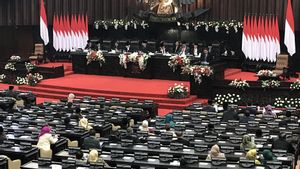 Bamsoet's Pantun At The Final Session Of The MPR, Alludes To The Strong Banyan Tree Standing Despite Being Hit By A Storm