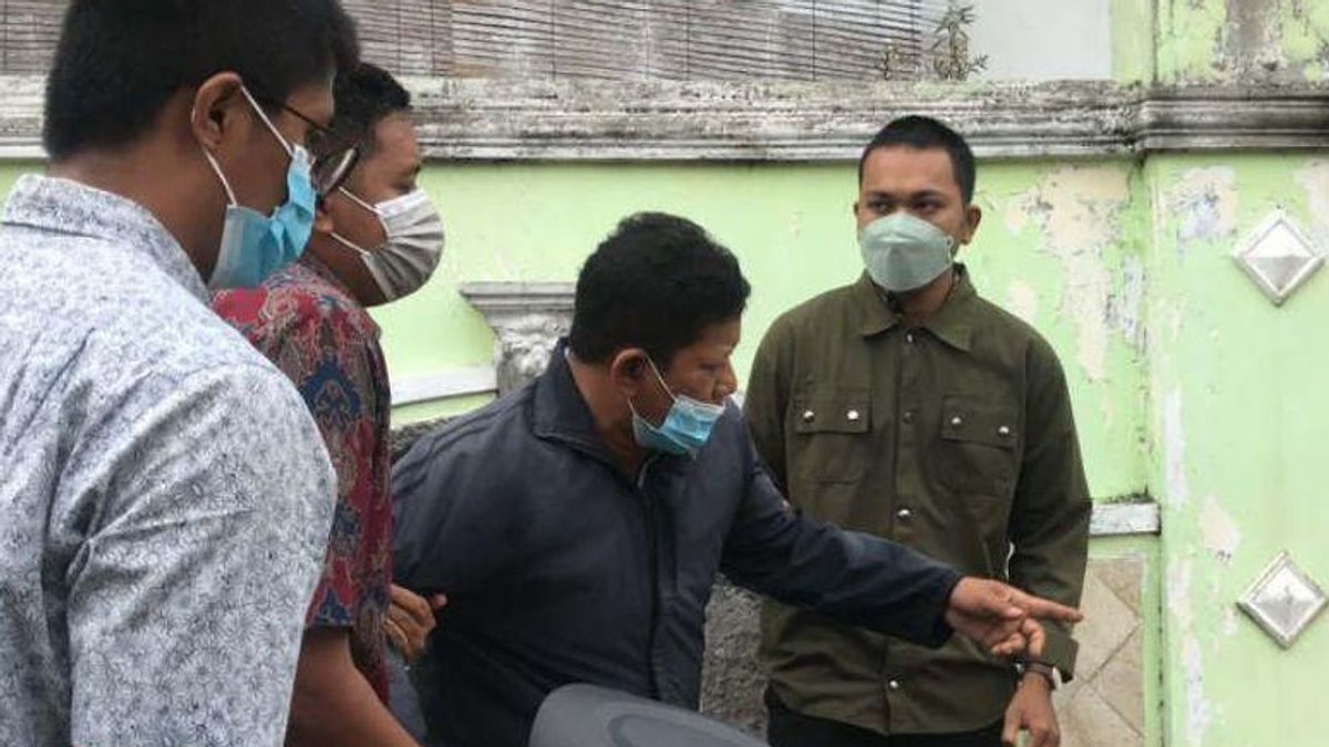 Étant Un Fugitif Depuis 10 Ans, Sn Reconnu Coupable De Falsification De Lettre à Semarang Arrêté