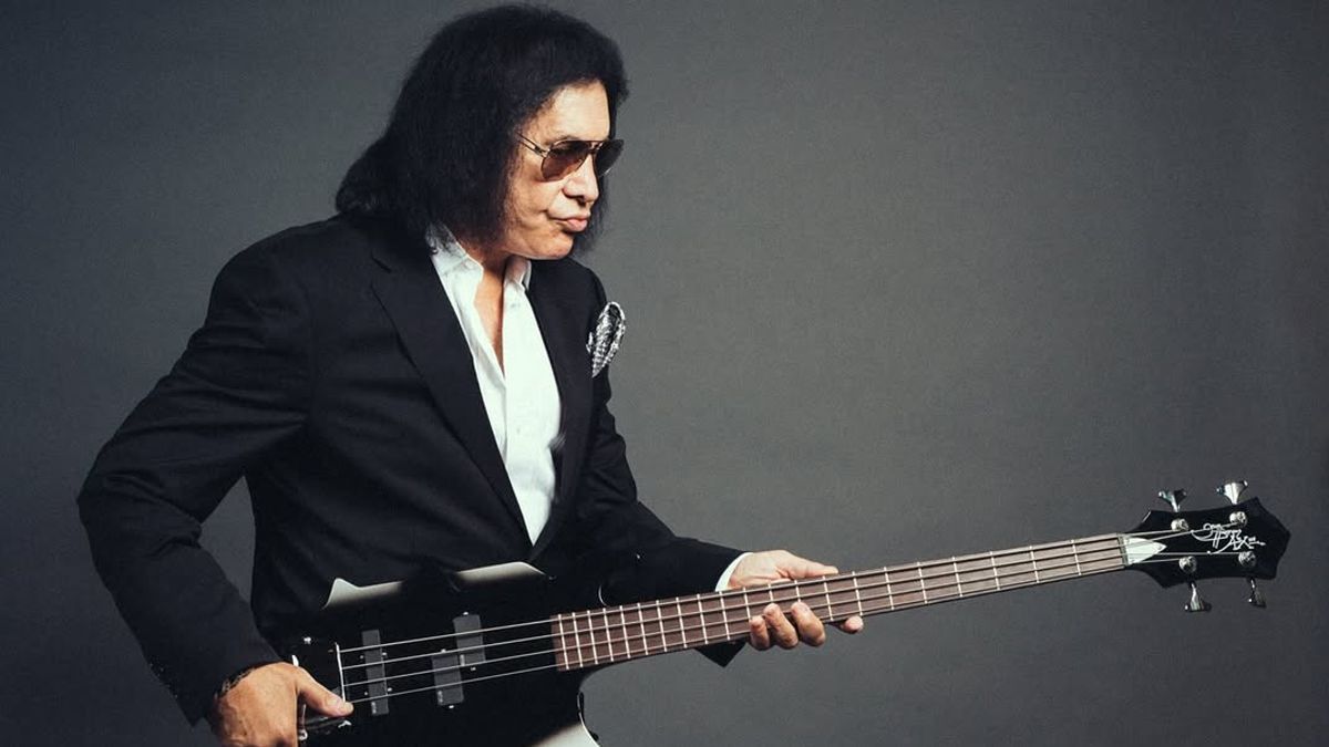 Jelang Konser Kiss, Gene Simmons Alami Kecelakaan Mobil di Malibu
