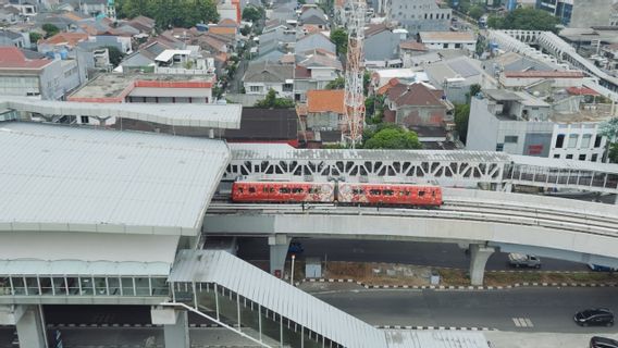 Jakpro Mulai Uji Coba LRT Jakarta Fase 1B, Stasiun Velodrome–Pasar Pramuka Dites 3,6 Kilometer