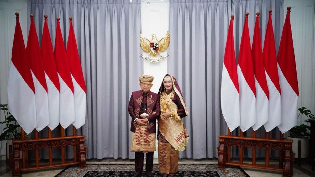 Pakai Baju Adat Padang, Wapres Ma’ruf Amin Hadiri Upacara Peringatan Detik-Detik Proklamasi di Istana