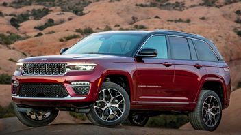 新しいモデルと伝説の機械は、困難な時期に直面するステランティスの戦略になります