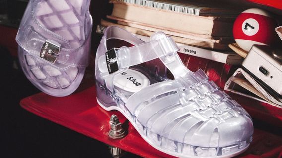 Melissa x Scholl Capsule Collection: When the 90s 'Jelly' Sandals Became a Sophisticated Fashion Item