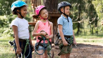 研究によると、単に遊ぶことではなく:子供の頃の趣味は子供のリーダーシップと性格の魂を形成することが証明されています