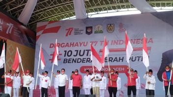 Movement Of 10 Million Flags From Sabang To Merauke, Vice Minister Of Home Affairs Distributes Red And White Flags To Acehnese People