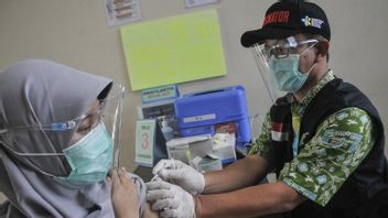 Compared To Singapore-Malaysia, Indonesia's Second Dose Of Vaccination Is Still Lagging Behind