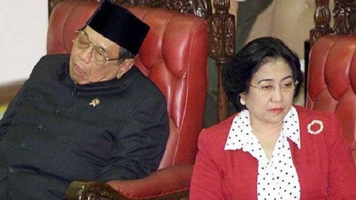 Gus Dur-Megawati Appears Together In Public Faces In Today's Memory, February 17, 2002