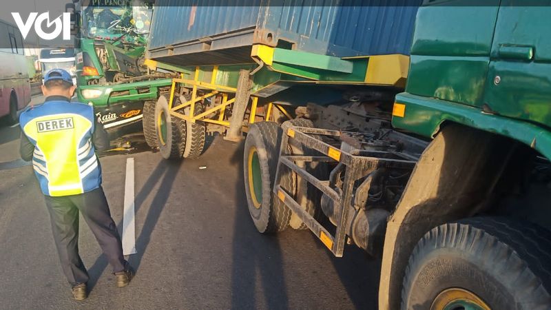 Sopir Mengantuk, 2 Truk Kontainer Terlibat Kecelakaan Di Tol Tanjung Priok