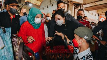 Penyandang Disabilitas di Surabaya Hadiahkan Tas untuk Puan Maharani