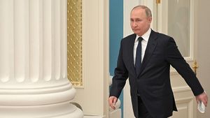 Di Tengah Ancaman Sanksi Dunia, Putin Gelar Pertemuan dengan Komunitas Bisnis Rusia
