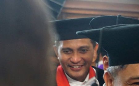 UGM Tegaskan Status Guru Besar Eddy Hiariej Tersangka Korupsi Tidak Serta Merta Dicabut