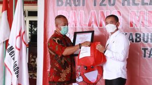 Bupati Bangka Serahkan Penghargaan kepada 120 Pendonor Darah Aktif