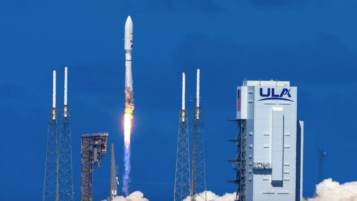 Amazon Successfully Launches KuiperSat-1 And KuiperSat-2 To Low Earth Orbit