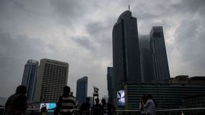 Le temps du mercredi 18 septembre, Jakarta est entourée de nuages sombres jusqu’à la nuit