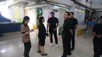 Jakut Immigration Checks 230 Chinese-Filipino Teaching Staff at PIK Elite School