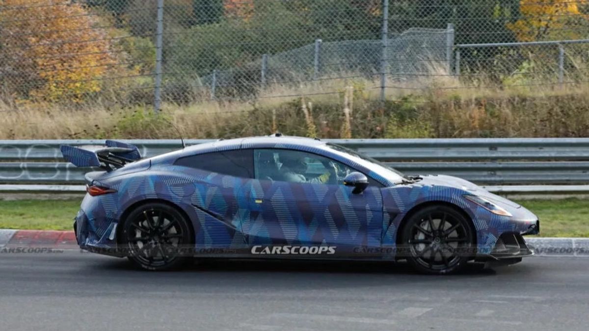 比亚迪 准备了一款具有挑战性保时捷 911 的电动跑车, 功率可达 900 HP