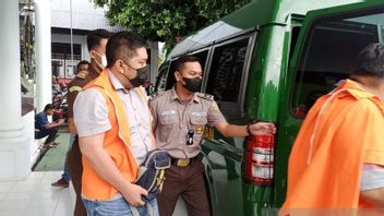 Dugaan Korupsi Pengadaan Lampu Jalan Sel Surya yang Menyeret Eks Kadis PMD Sitaro, Novryus Disidangkan di PN Manado
