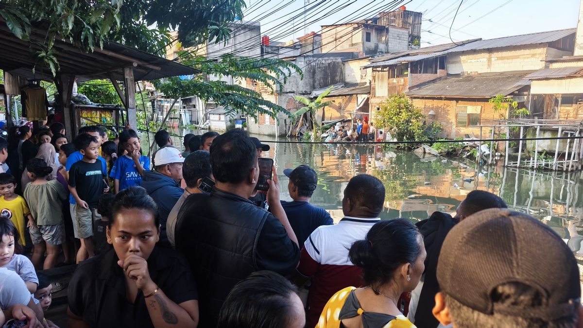 Un habitant de Pademangan Geger, un enfant de 9 ans, a été retrouvé mort dans le cours d’eau de Kali Sunter 