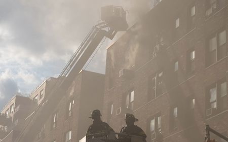 Apartemen di Den Haag Ambruk Saat Kebakaran, 4 Orang Terluka