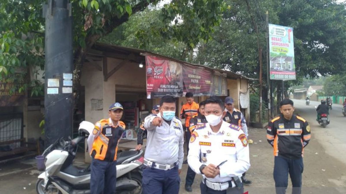 Penumpukan Truk Tambang Sering Dikeluhkan Warga, Pemkab Bogor Lakukan Revisi Perbub Atur Lagi Jam Operasional