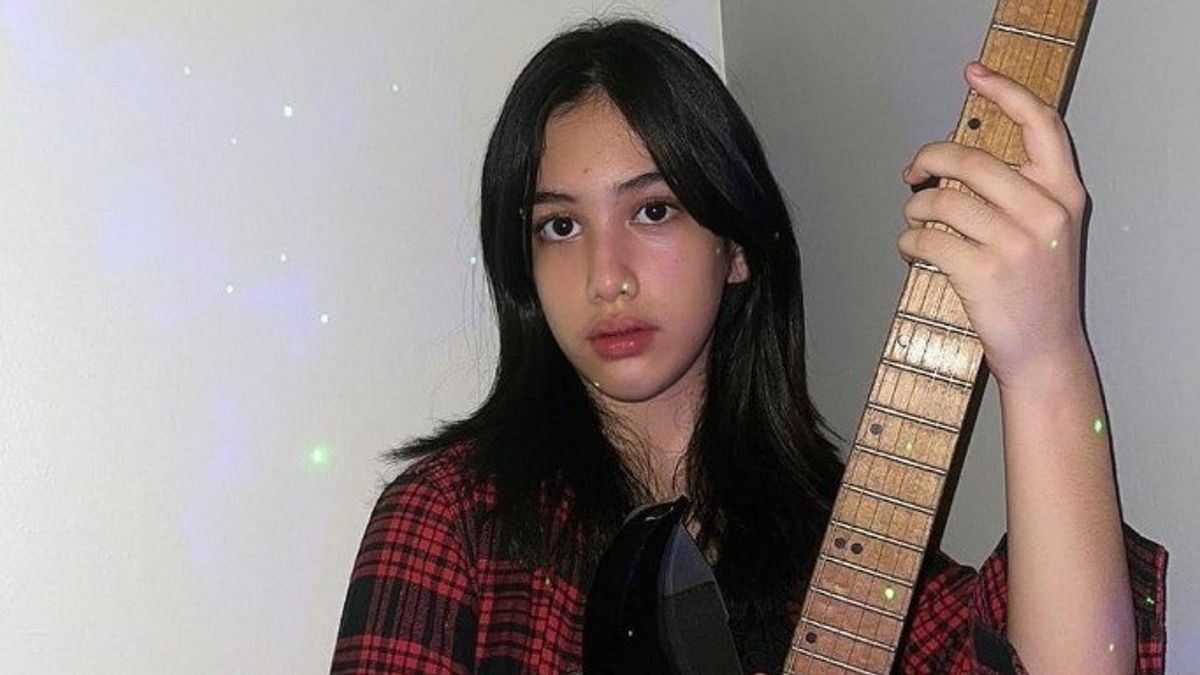 Chelsea JKT48 Apologizes For Lipsync Cover Guitar Using Other Creator Audio