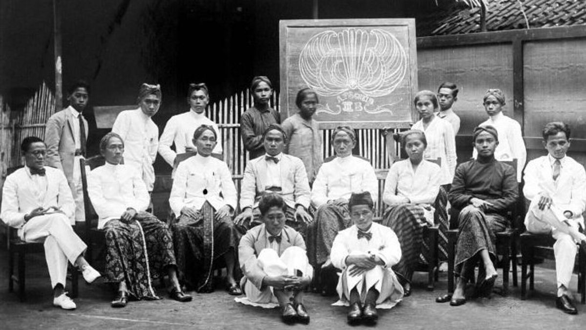 The Taman Siswa College Was Founded By Ki Hajar Dewantara In History Today, July 3, 1922