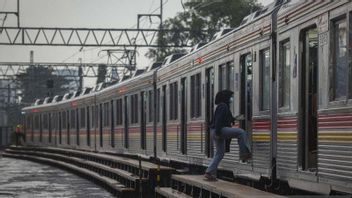 Commuter Line Stations from Tanah Abang to Palmerah Will Be Closed If the Workers' Demonstration in Front of DPR Building Turns Violent