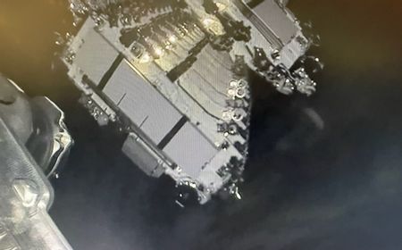 Satelit Starlink Milik SpaceX Terganggu Badai Matahari