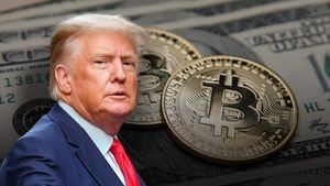 Trump Terima Donasi Bitcoin Cs buat Kampanye, Siap Lawan Kebijakan Anti-Kripto Biden dan Warren