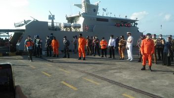 19 ABK KM Bandar Nelayan 188 That Almost Drowned In The Indian Ocean Arrives In Bali